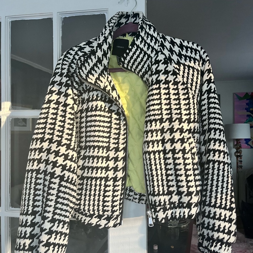 Forever 21 Houndstooth jacket size Medium